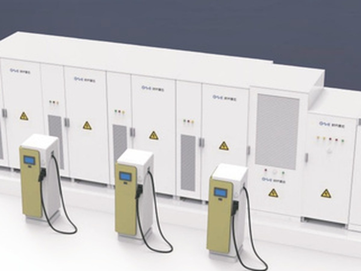 Smart BESS Charging Station — Супер-зарядка 180 кВт